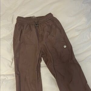 The Arrivals women’s taupe pants